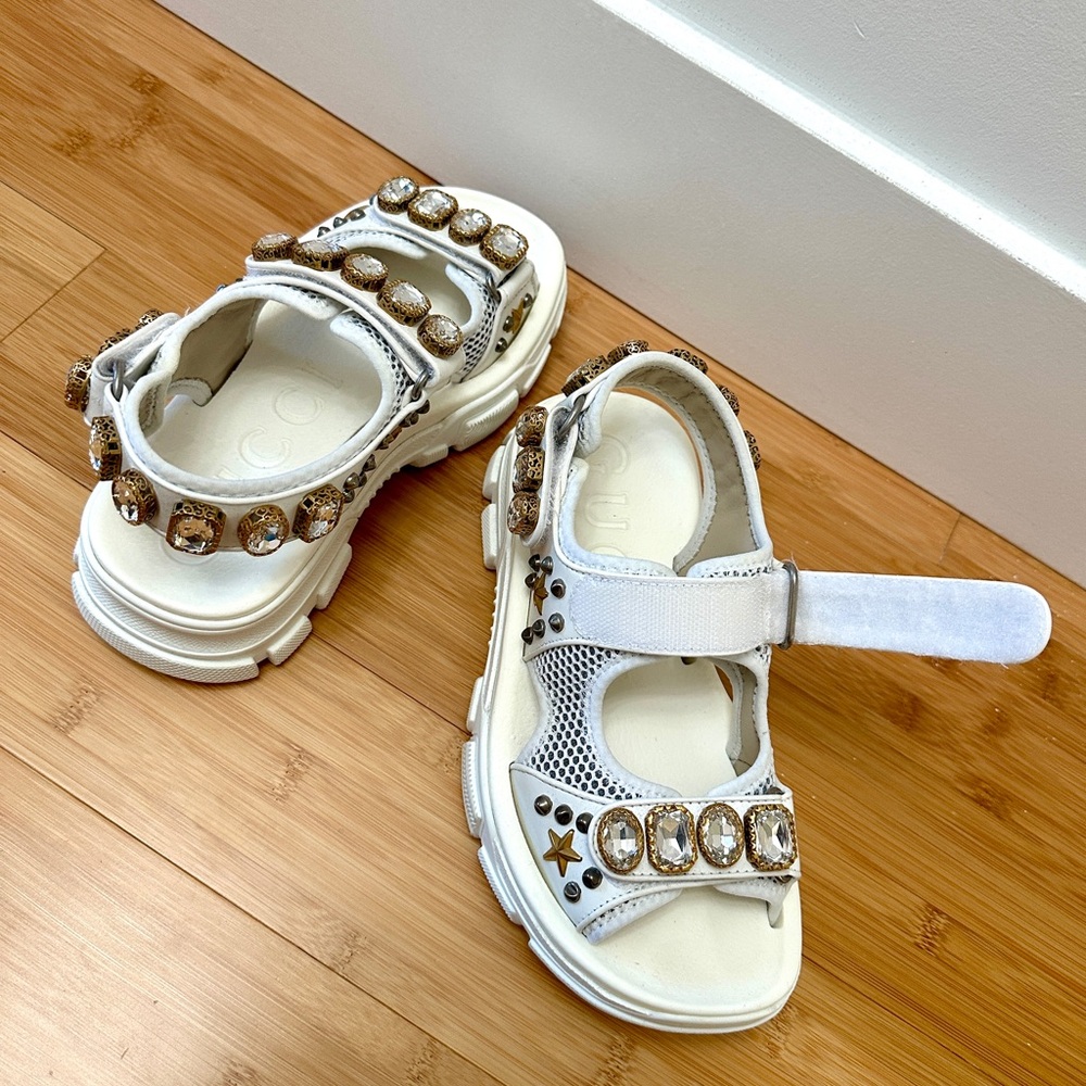 Gucci Crystal Embellished Aguru Sandals - Picture 5 of 6